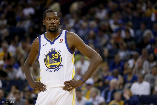姚明30岁意外退役！伤病限制了他在NBA的巨大潜力