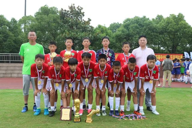 罗马诺：曼联与小孔塞桑转会传闻并不成立，球员暂无离队意向